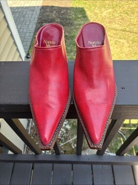 Vintage Nando Muzi. Pointed Toe Mule Slides